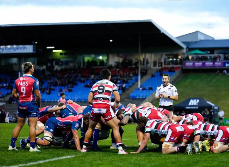 Front Row Round article 2